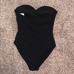 Liz Claiborne Swim - Women’s one Piece strapless swim suite Liz Claiborne Swim - Women’s one Piece strapless swim suite